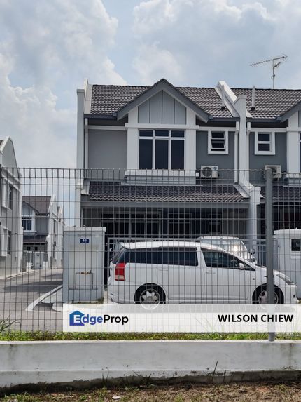Sapphire hills jln ceria 8 £ kangkar pulai , Johor, Kangkar Pulai