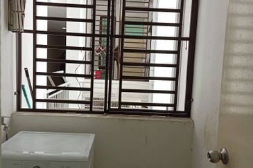 D'Summit Residences @ Kempas Utama