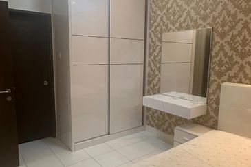 Seri Austin Luxury Apartment