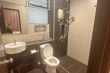 Seri Austin Luxury Apartment