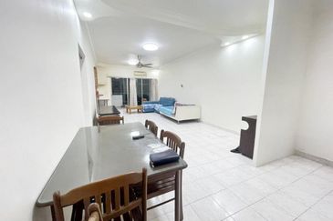 Bistari Impian Apartment @ Larkin