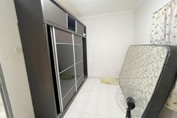 Bistari Impian Apartment @ Larkin