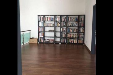 Jalan Setia Tropika 2/2