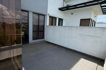 The Canal Garden South, Horizon Hills