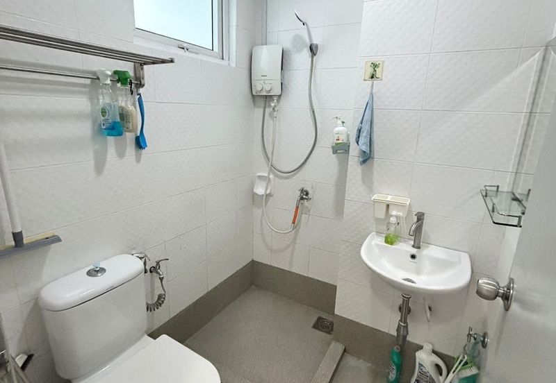 Seasons Luxury Apartments @ Amara Larkin