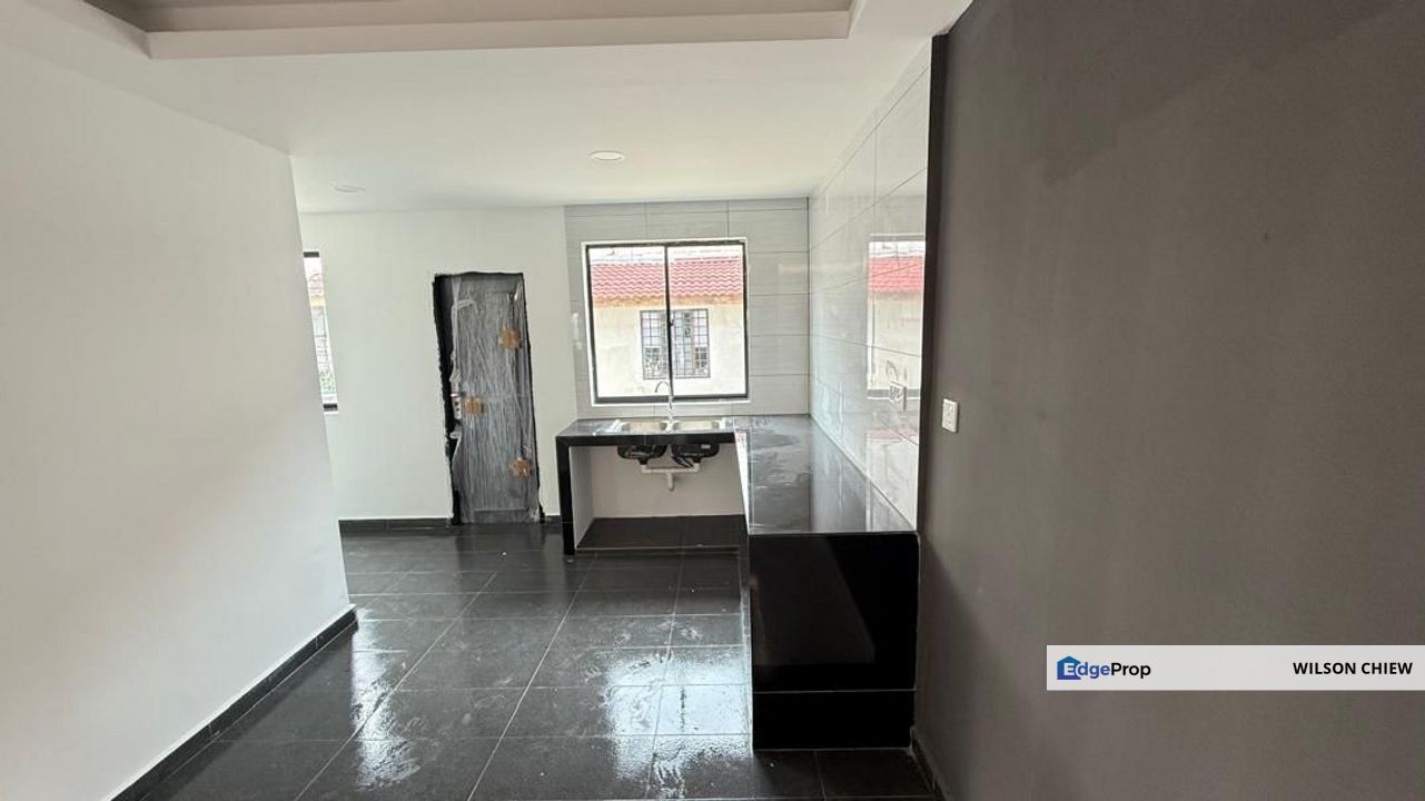 MAWAR 18, TAMAN MAWAR, Johor, Pasir Gudang