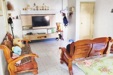 Sri Intan (Bandar Seri Alam)