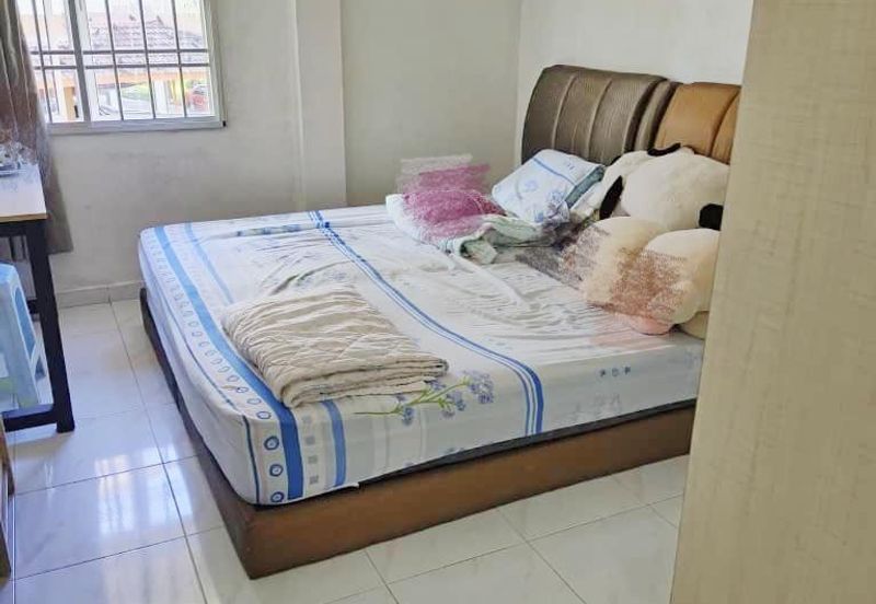 Sri Intan (Bandar Seri Alam)