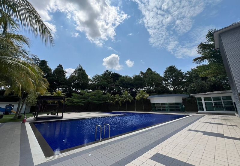 Eastbay Luxury Apartment