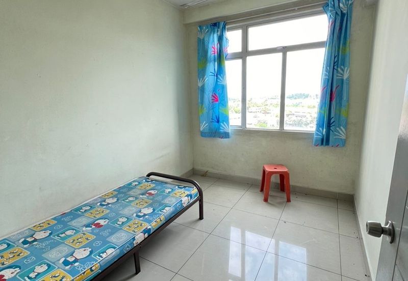 Eastbay Luxury Apartment