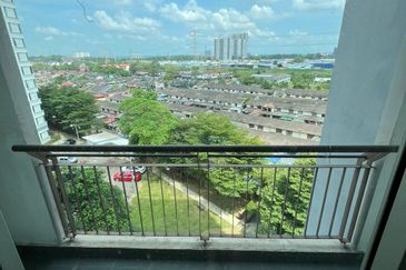 Eastbay Luxury Apartment