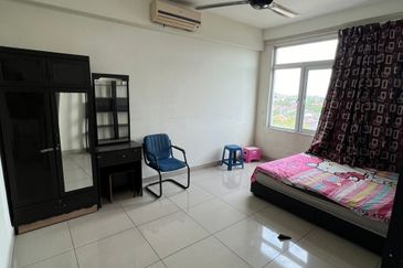 Eastbay Luxury Apartment