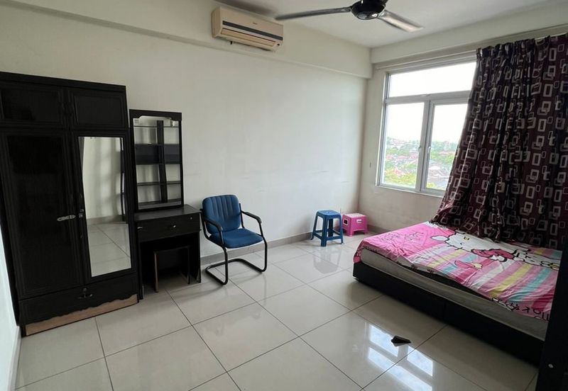 Eastbay Luxury Apartment