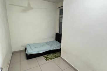 Eastbay Luxury Apartment