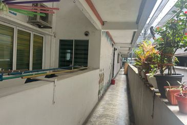 Rumah Pangsa Permas Jaya