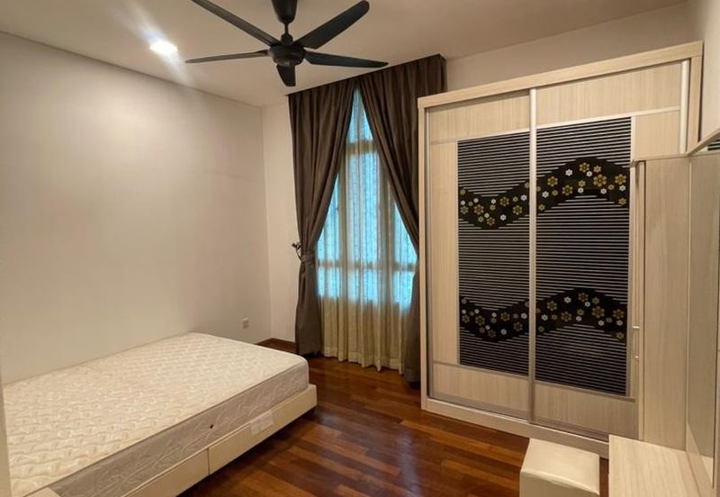 1Medini & Medini Signature