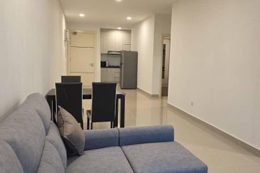 1Medini & Medini Signature