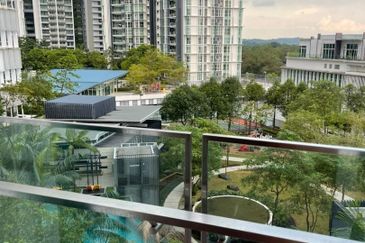 1Medini & Medini Signature