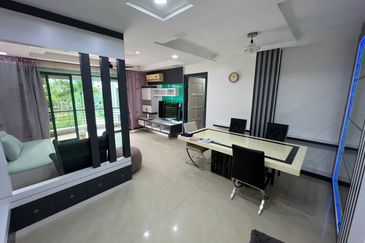 The Straits View, Bandar Baru Permas Jaya