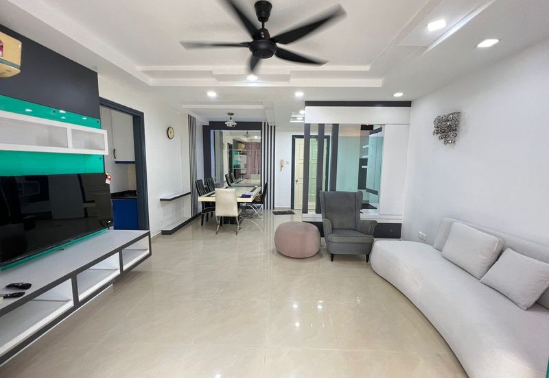 The Straits View, Bandar Baru Permas Jaya