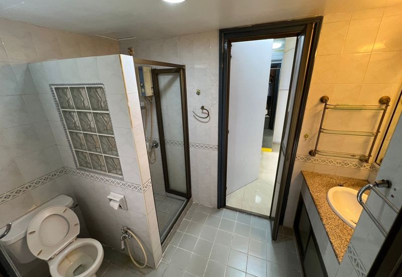 The Straits View, Bandar Baru Permas Jaya