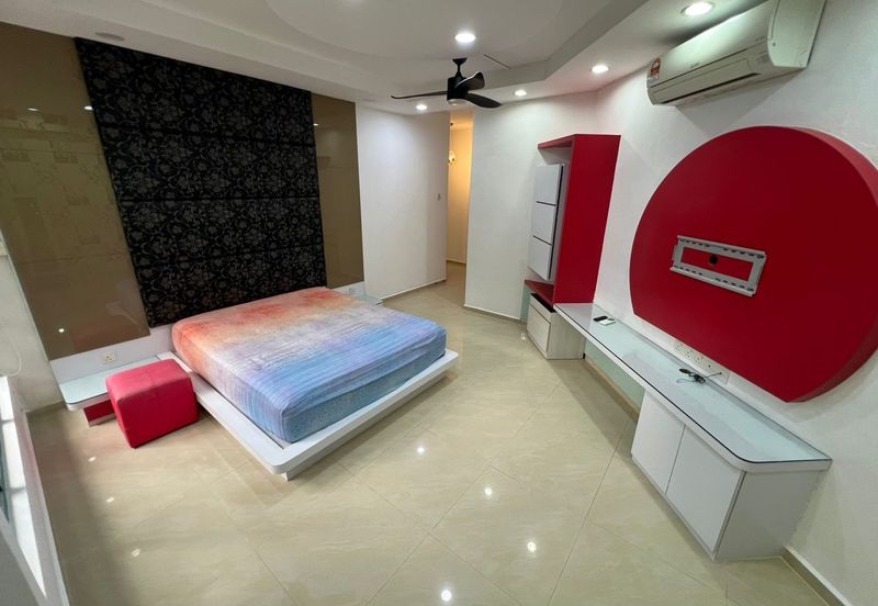 The Straits View, Bandar Baru Permas Jaya