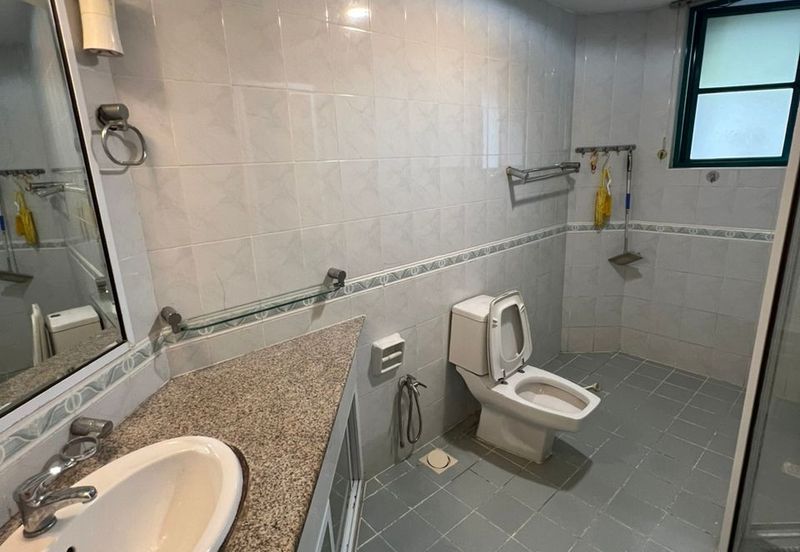 The Straits View, Bandar Baru Permas Jaya