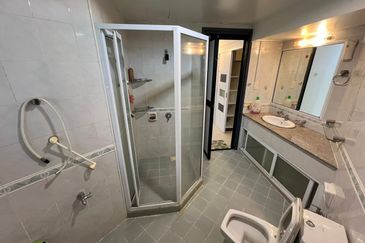 The Straits View, Bandar Baru Permas Jaya