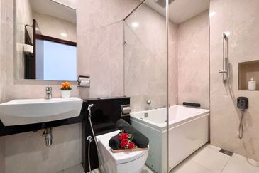 Paragon Suites @ CIQ