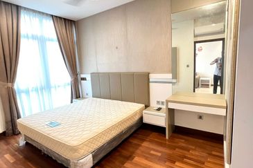 Paragon Suites @ CIQ