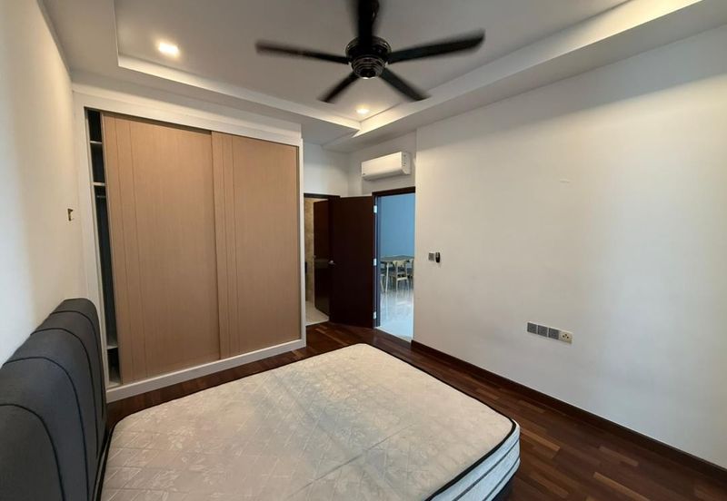 Paragon Suites @ CIQ