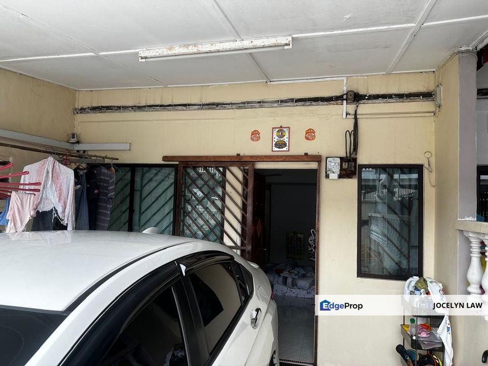 Low Cost 2 Storey House For Sale @ Damai Jaya , Johor, Skudai