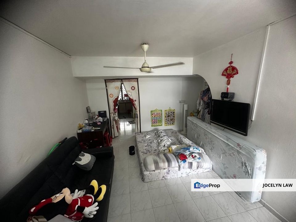 Low Cost 2 Storey House For Sale @ Damai Jaya , Johor, Skudai