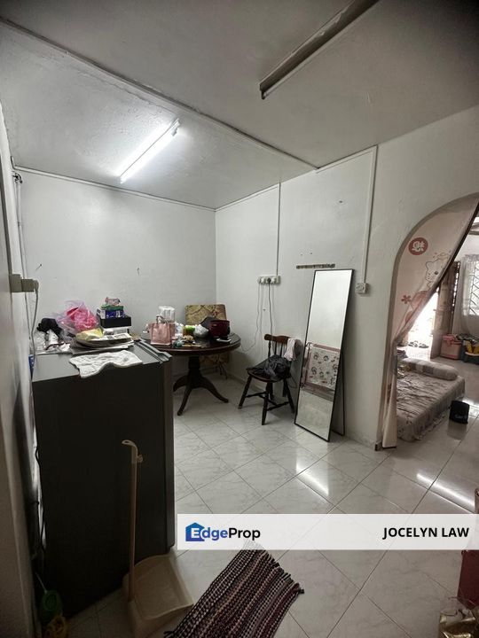 Low Cost 2 Storey House For Sale @ Damai Jaya , Johor, Skudai