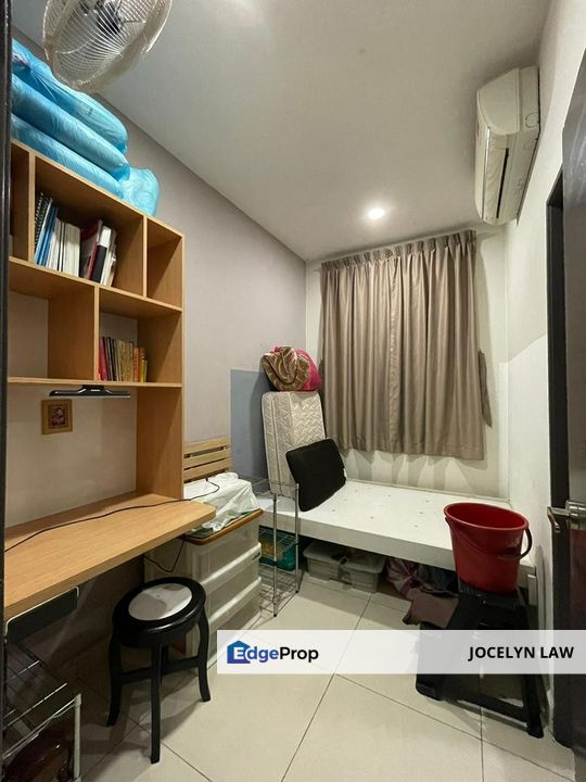 Parc Regency Apartment For Sale with Partially Furnished , Johor, Masai