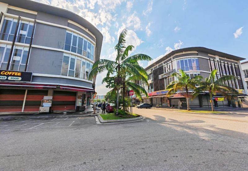 Oasis 2 @ Tropicana Danga Cove