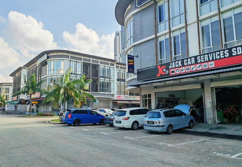 Oasis 2 @ Tropicana Danga Cove