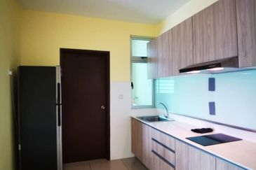 Meridin Bayvue Apartment