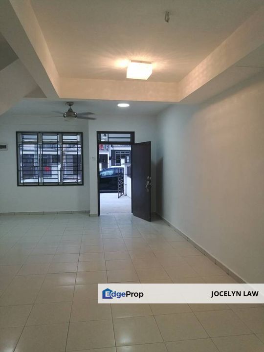 2 1/2 Storey House for Sale @ Pasir Gudang, Johor, Pasir Gudang