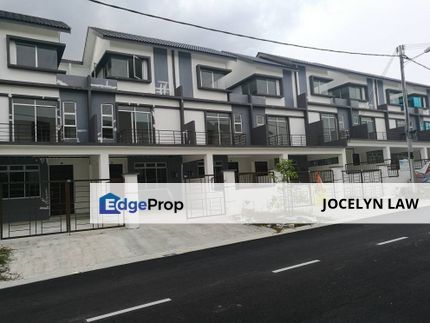 2 1/2 Storey House for Sale @ Pasir Gudang, Johor, Pasir Gudang