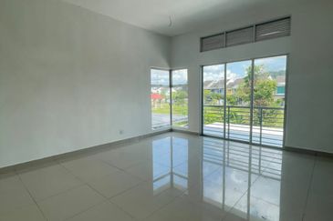 Nusantara Gelang Patah Double Storey Cluster house for Sale