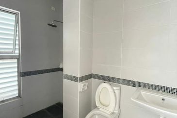 Nusantara Gelang Patah Double Storey Cluster house for Sale