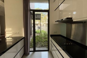 Avira Garden Terraces @ Medini