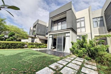 Mirage By The Lake @ Perdana Lakeview West