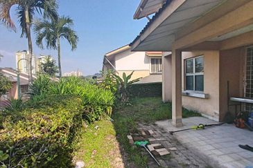 Perdana Hills ( Presint 11 )