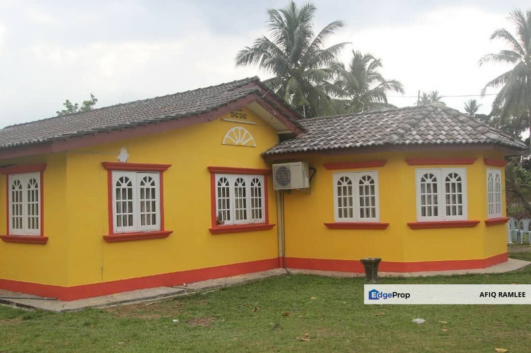 VILLA CHALET 10 BILIK 🔥 Pantai Pengkalan Balak Masjid Tanah Melaka, Melaka, Masjid Tanah