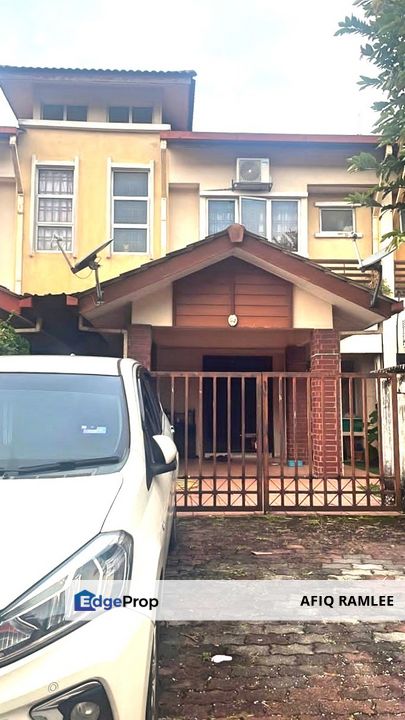 FREEHOLD 1,800 SQFT🔥 2 Storey Jalan Arca Bukit Jelutong Shah Alam, Selangor, Shah Alam