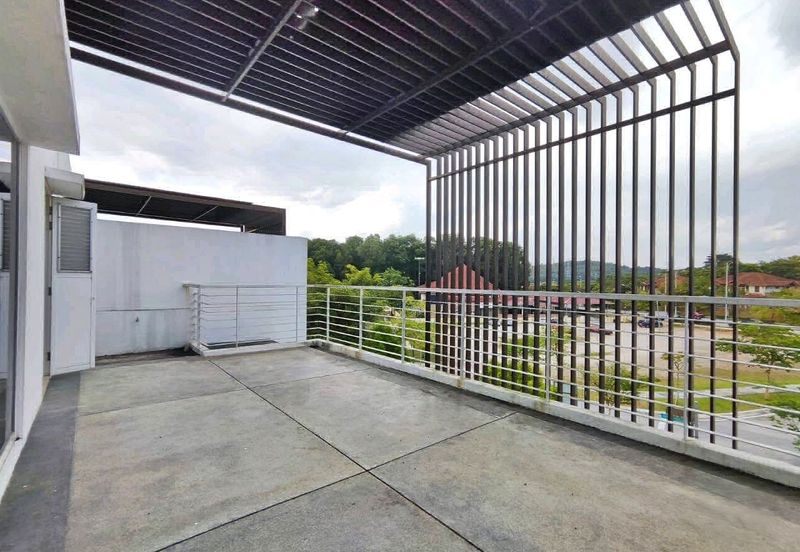 Duta Villa, Presint 14