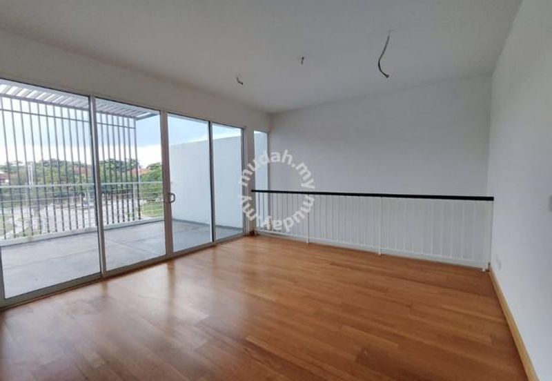 Duta Villa, Presint 14