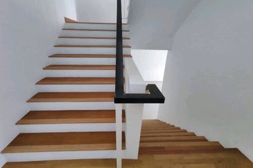 Duta Villa, Presint 14